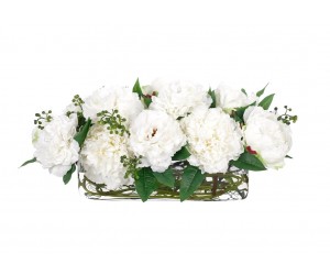 Цветы Peony белые в стеклянной квадратной вазе